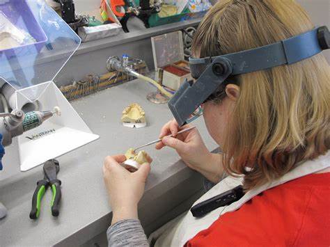 قالب پروتز دندان